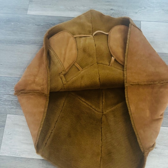 UGG Leather/Suede Poncho (S) - Picture 8 of 11